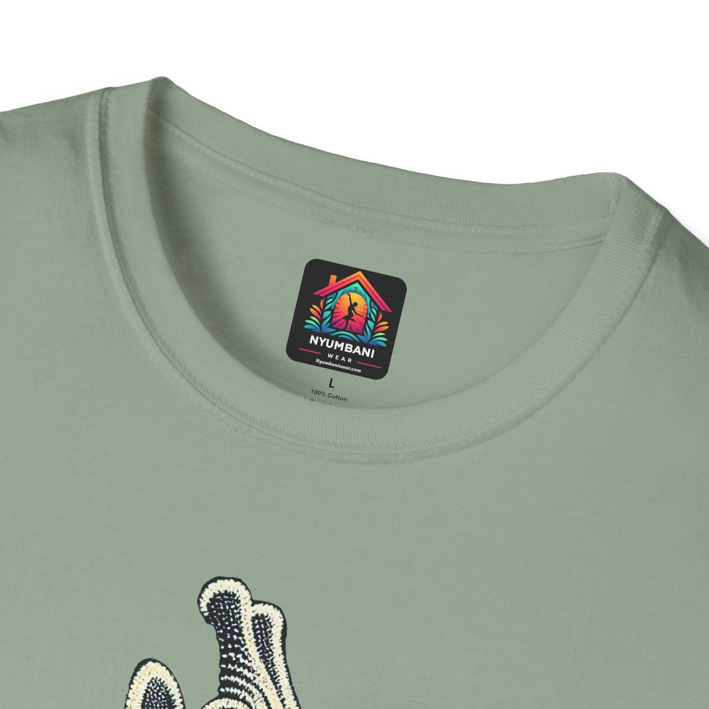 Beaded Giraffe T-Shirt - Kenya and Africa Inspired