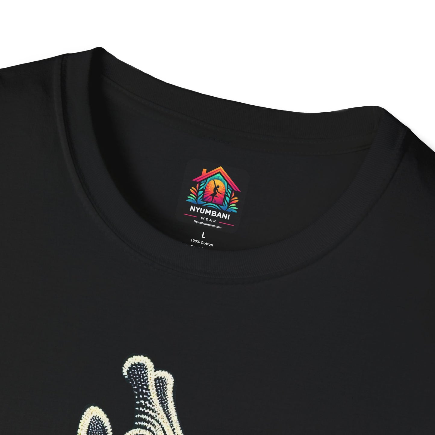 Beaded Giraffe T-Shirt - Kenya and Africa Inspired